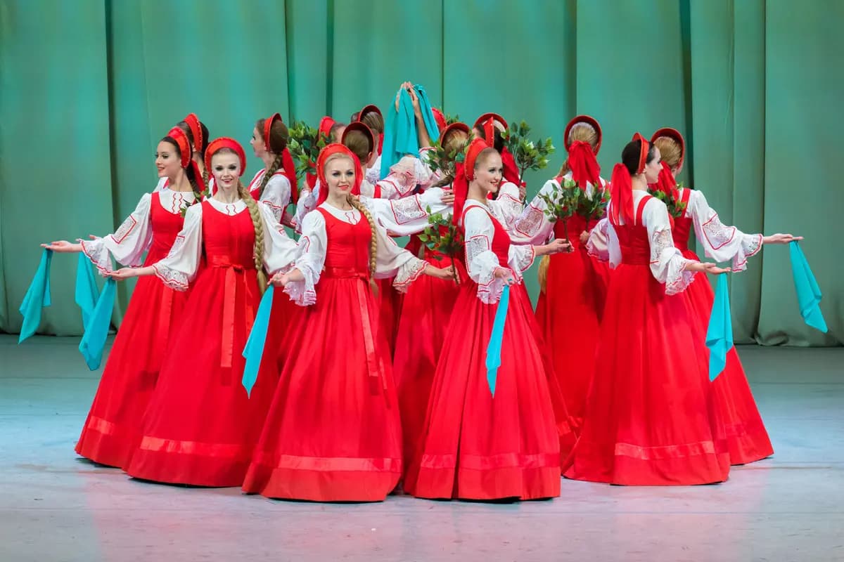 Хореографический ансамбль «Берёзка» (ДК им. Окунева)