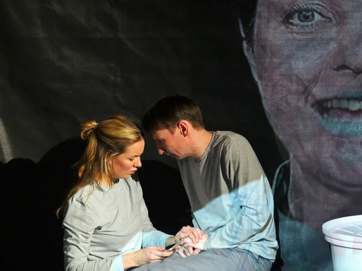 Заходит андроид в бар (Театр.doc Industrial)