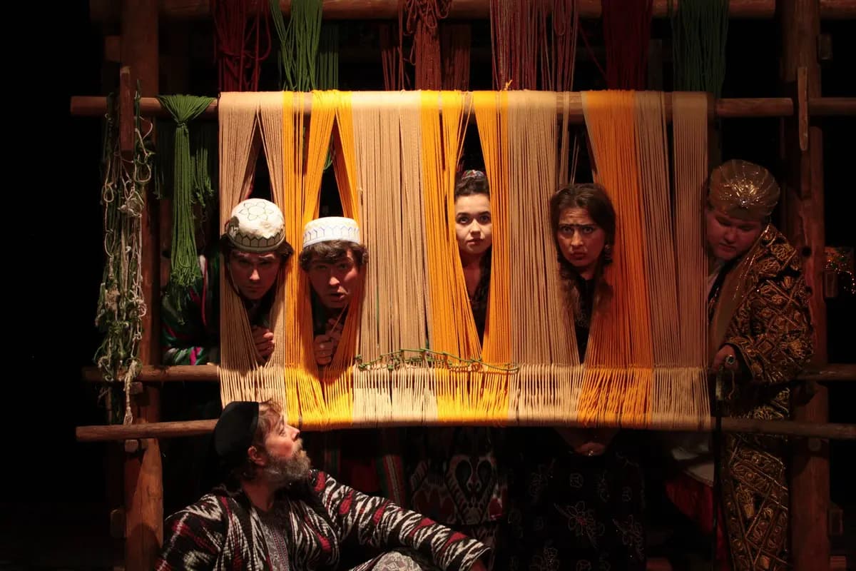 Птица Кахна (Историко-этнографический театр)