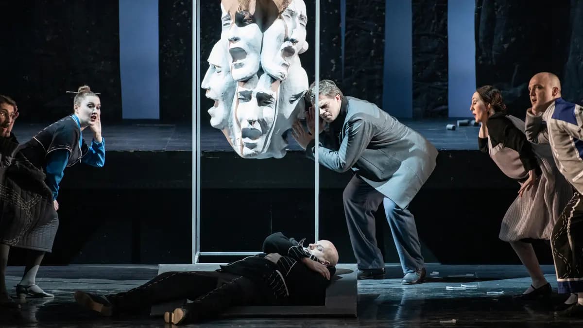 Триптих (Театр оперы и балета)