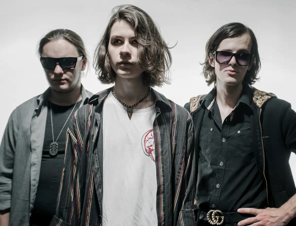 Dekadance (Glastonberry)