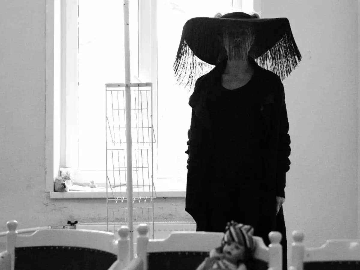 Священные чудовища (Театральная долина)