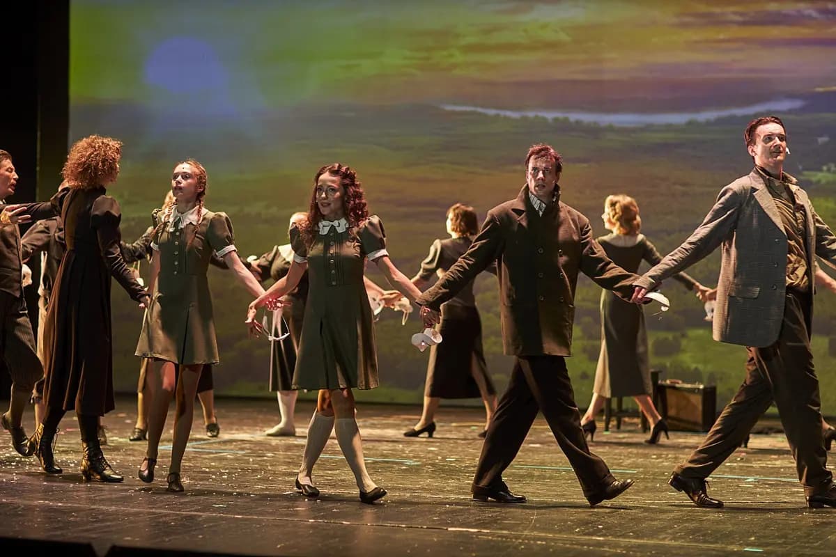 Перед рассветом (Мастерская «12» Никиты Михалкова)