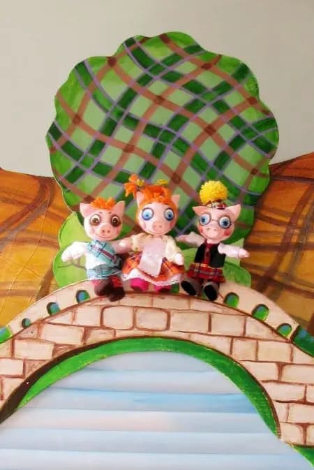 Три весёлых поросёнка (Театр кукол им. Светильникова)