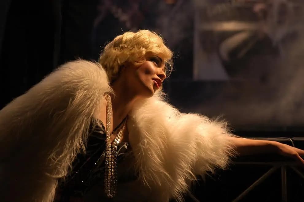 Травиата (Санктъ-Петербургъ Опера)