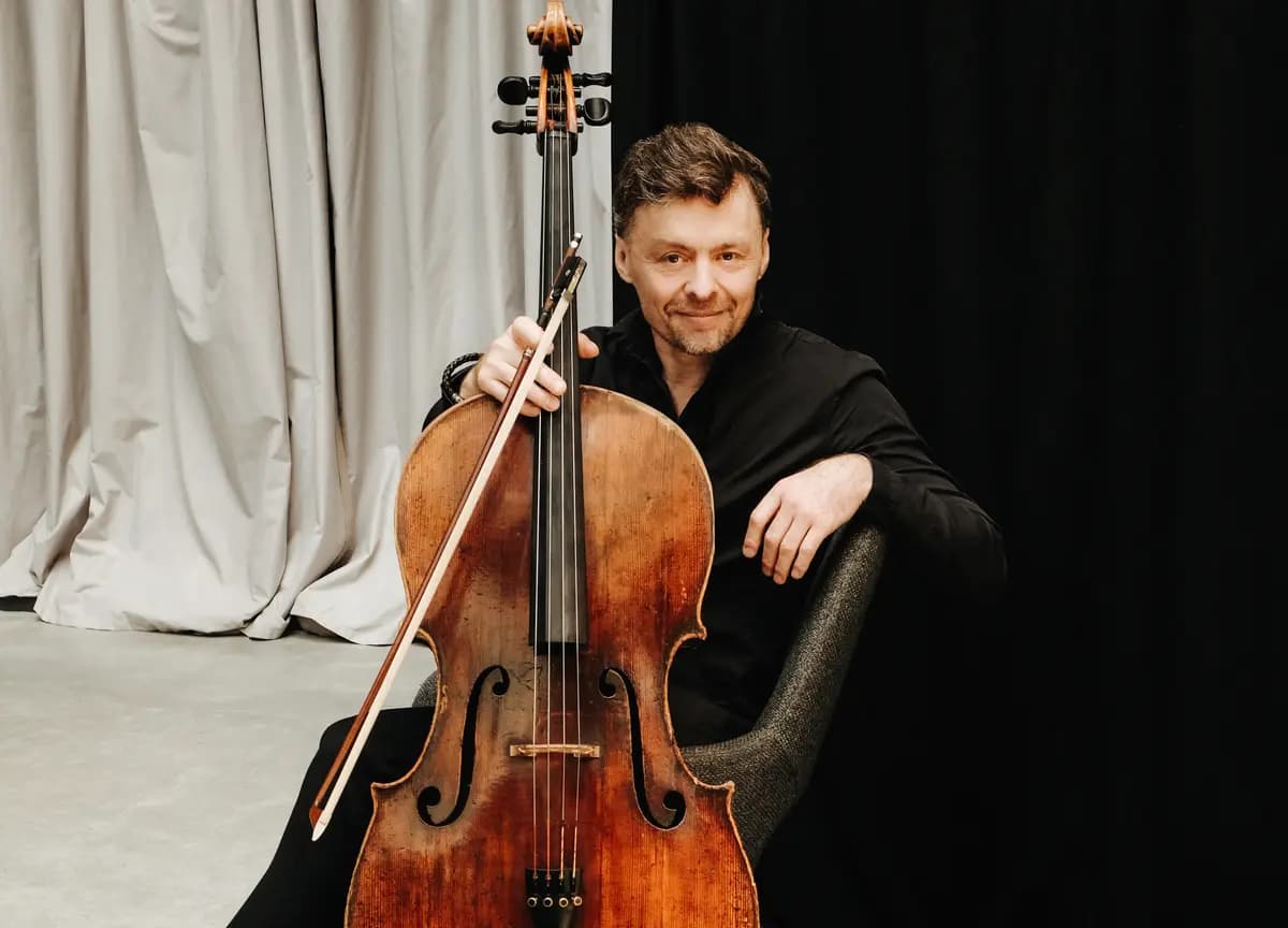 Рустам Комачков (Музыкальная квартира на Тверской)