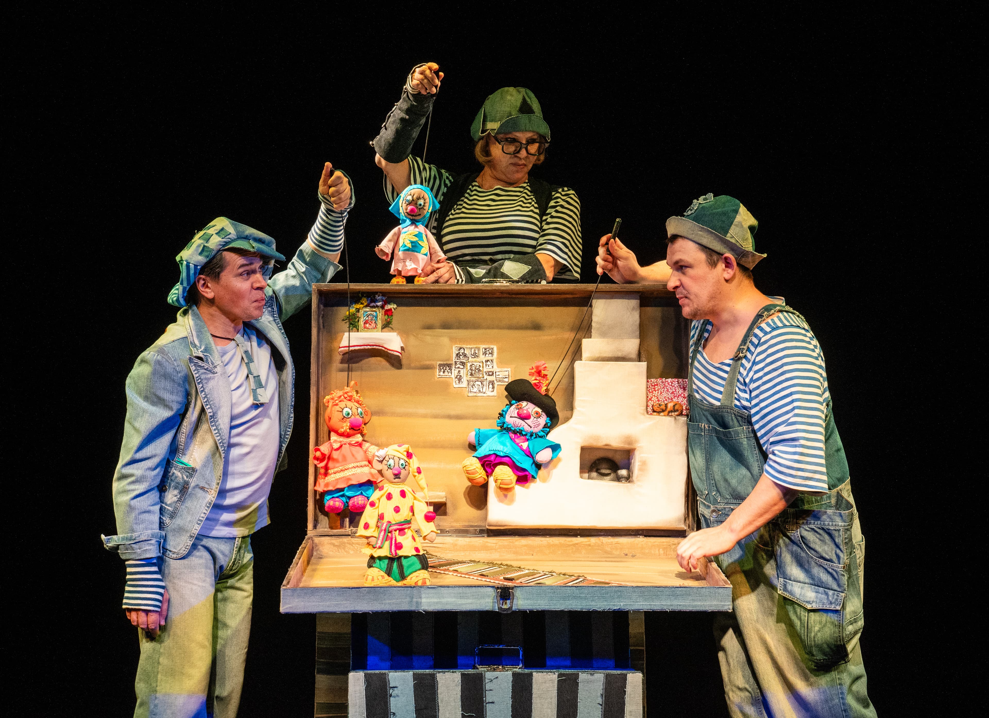 Как Иван-дурак царевичем стал (Театр кукол)