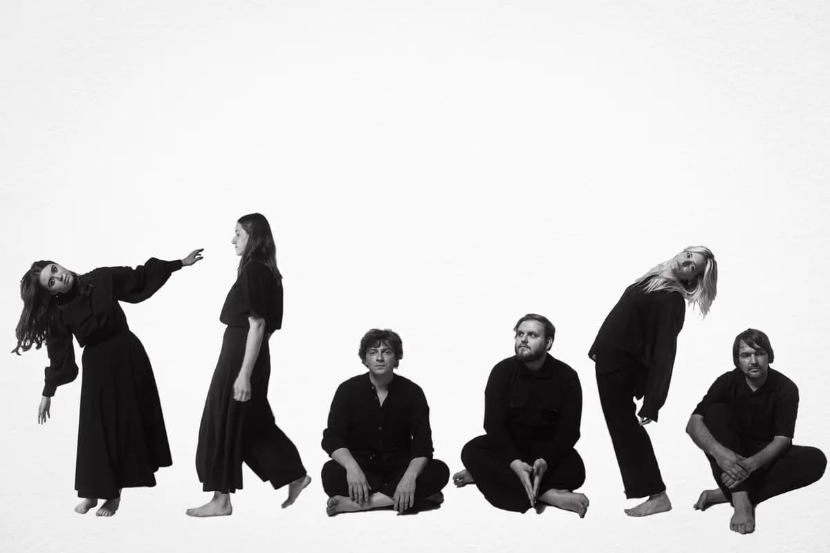 Бонд с кнопкой (ВТБ Арена)