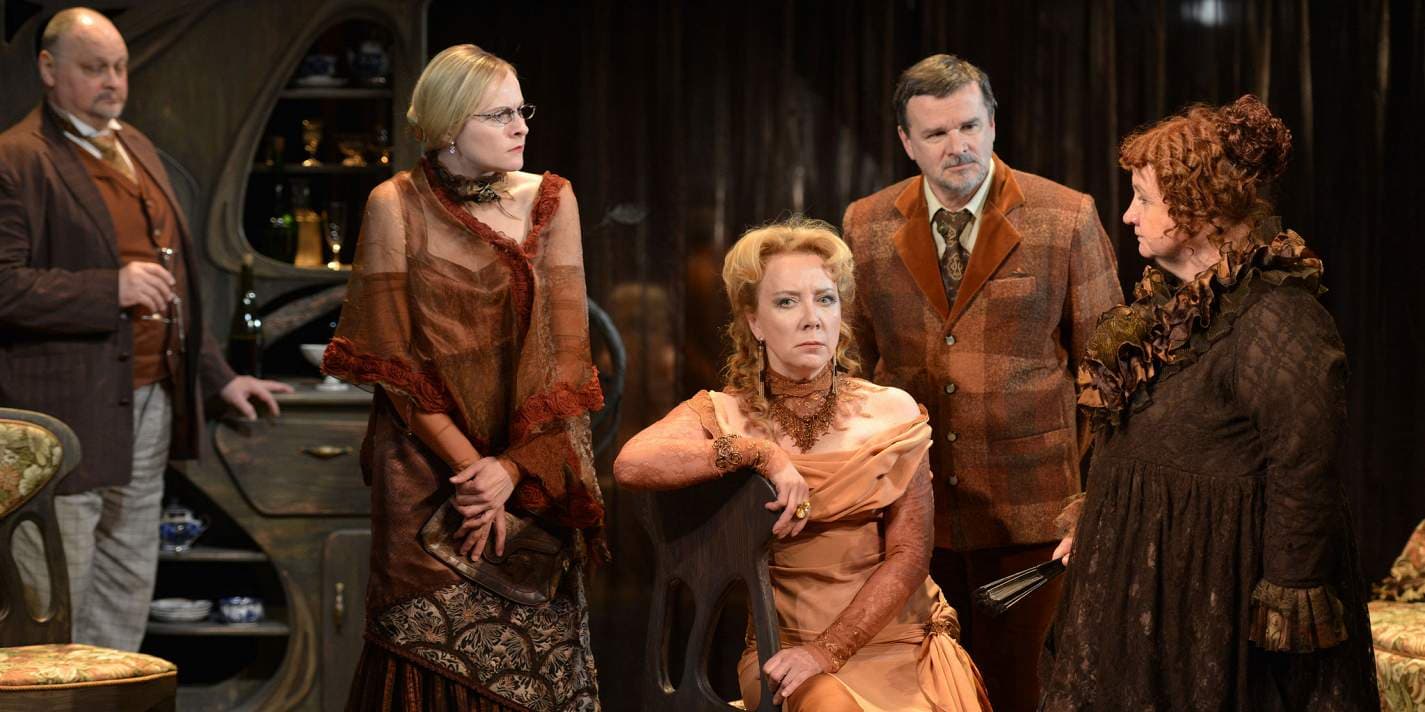 Два часа в благородном семействе, или О чём скрипела дверь (Русская антреприза им. Андрея Миронова)