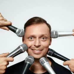 Виктор Комаров