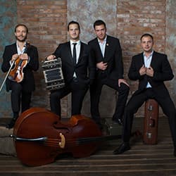 Solo tango orquesta представляет...