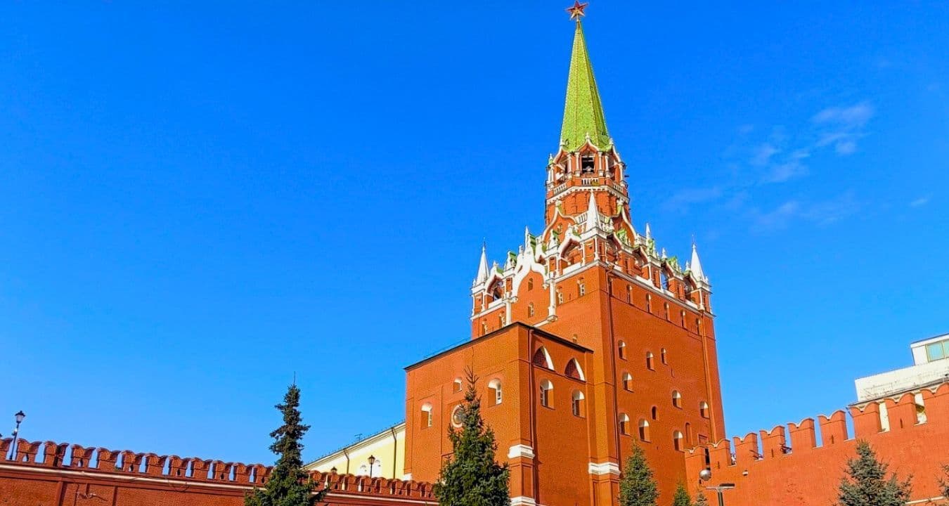 Взламывая шифр города. О чём молчат кремлёвские стены
