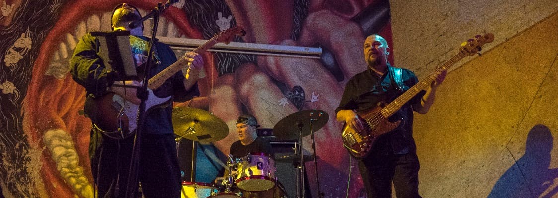 Very Loud Trio: Jimi Hendrix Tribute